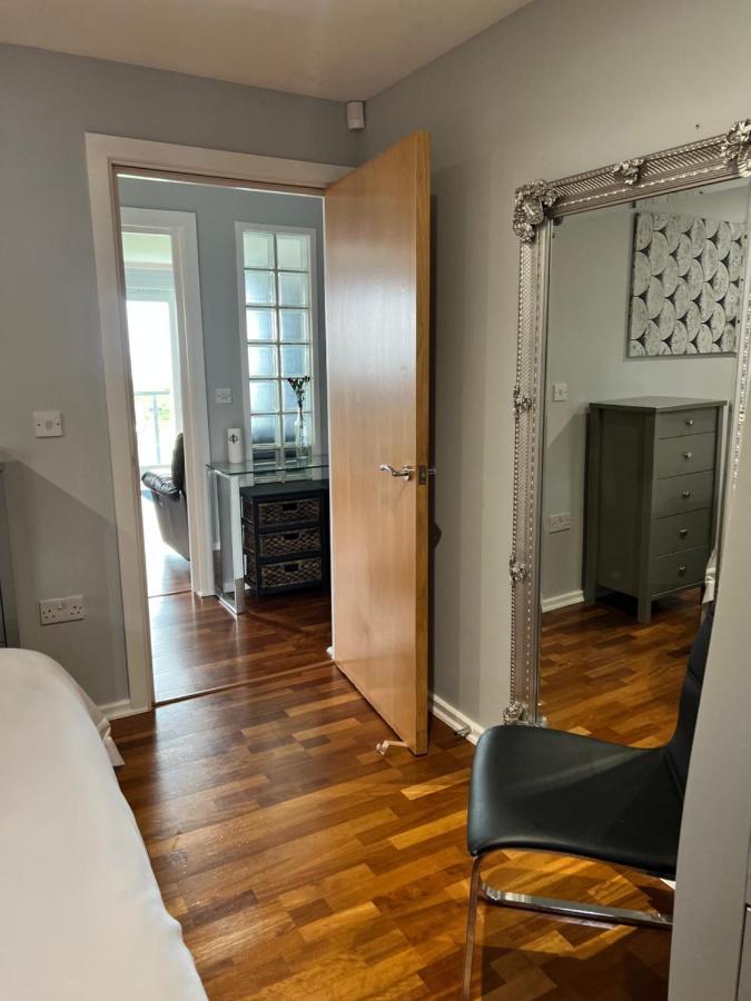 לאנלי Cockledora, A Luxury Ground Floor Beachfront Apartment מראה חיצוני תמונה